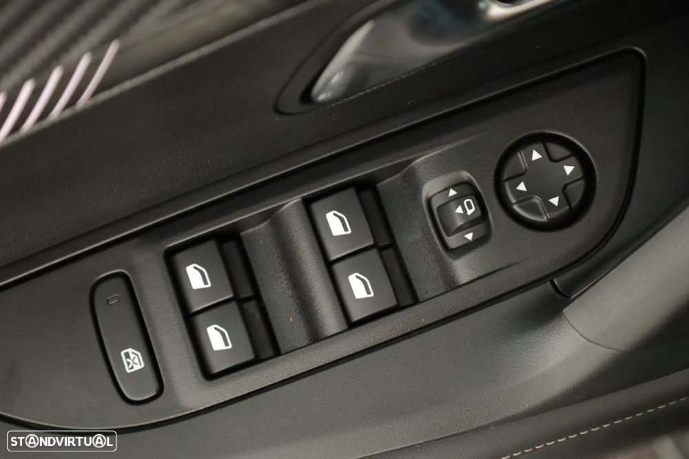Peugeot e-2008 54 kWh Allure - 22