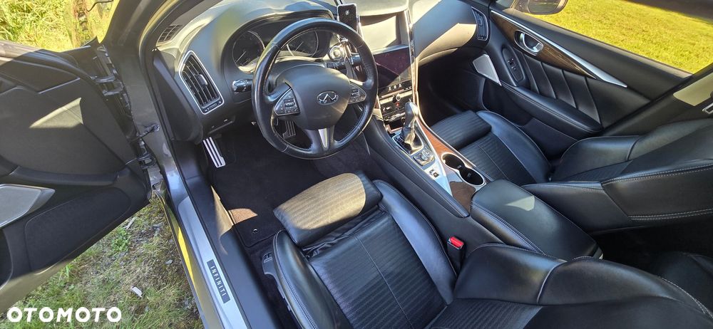 Infiniti Q50 Q50S 3.0t Sport Tech - 19
