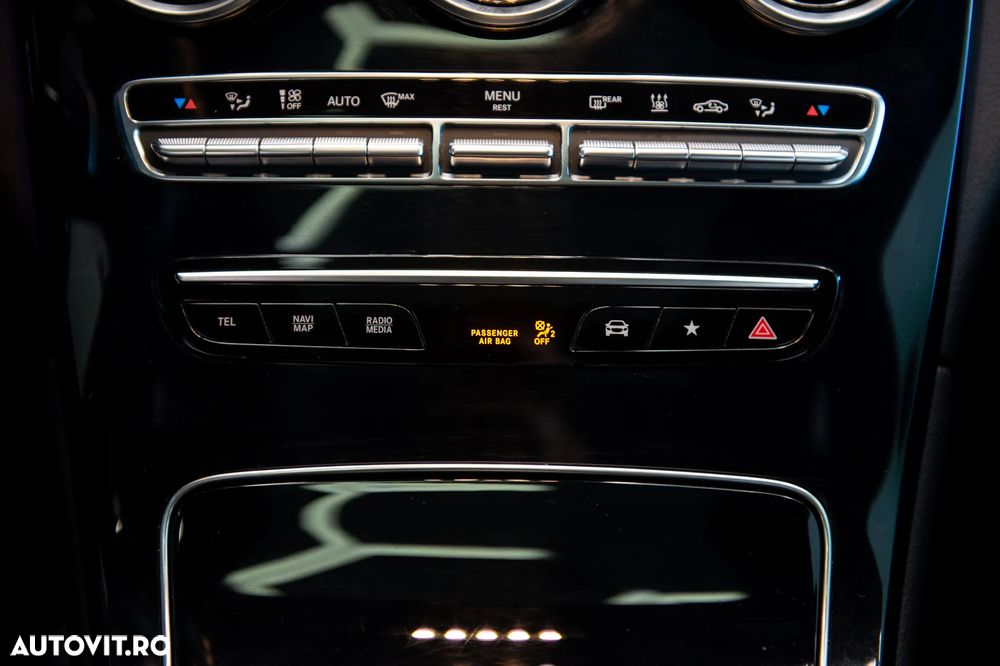 Mercedes-Benz GLC 300 d 4MATIC - 25