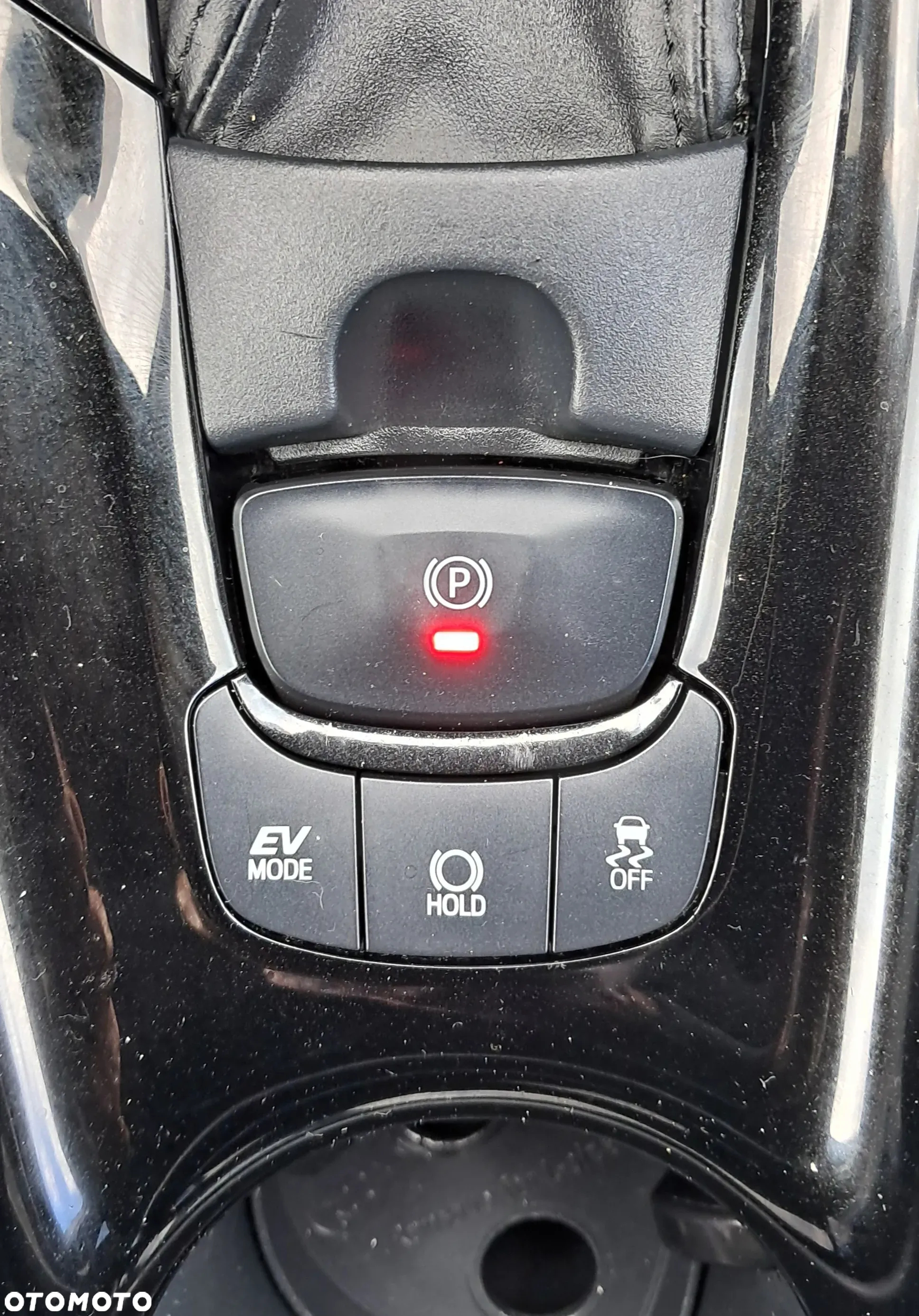 Toyota C-HR 1.8 Hybrid Neon Lime powered by JBL - 23