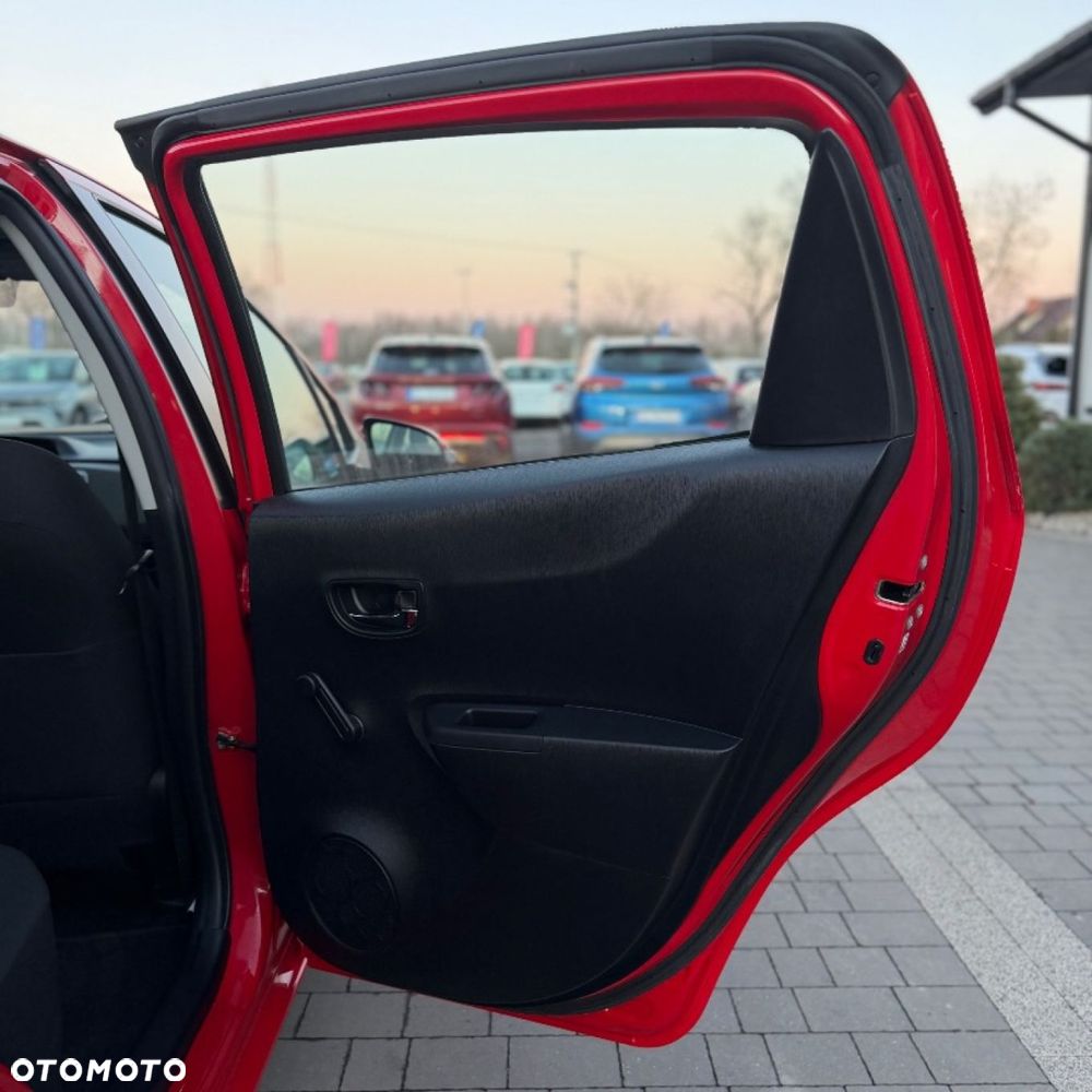 Toyota Yaris - 33