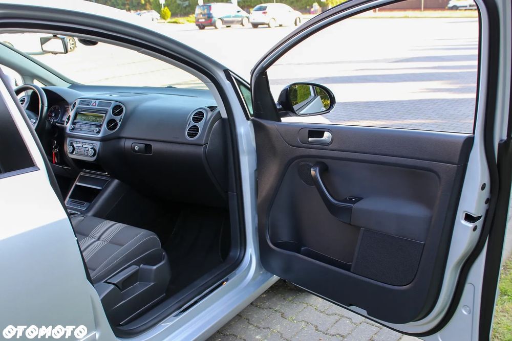 Volkswagen Golf Plus 2.0 TDI DPF MATCH - 17