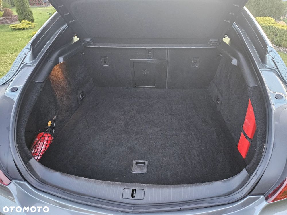 Opel Insignia 2.0 T Cosmo 4x4 EU6 - 10