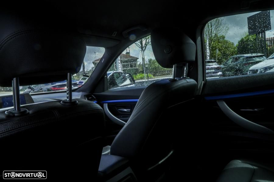 BMW 320 Gran Turismo - 12