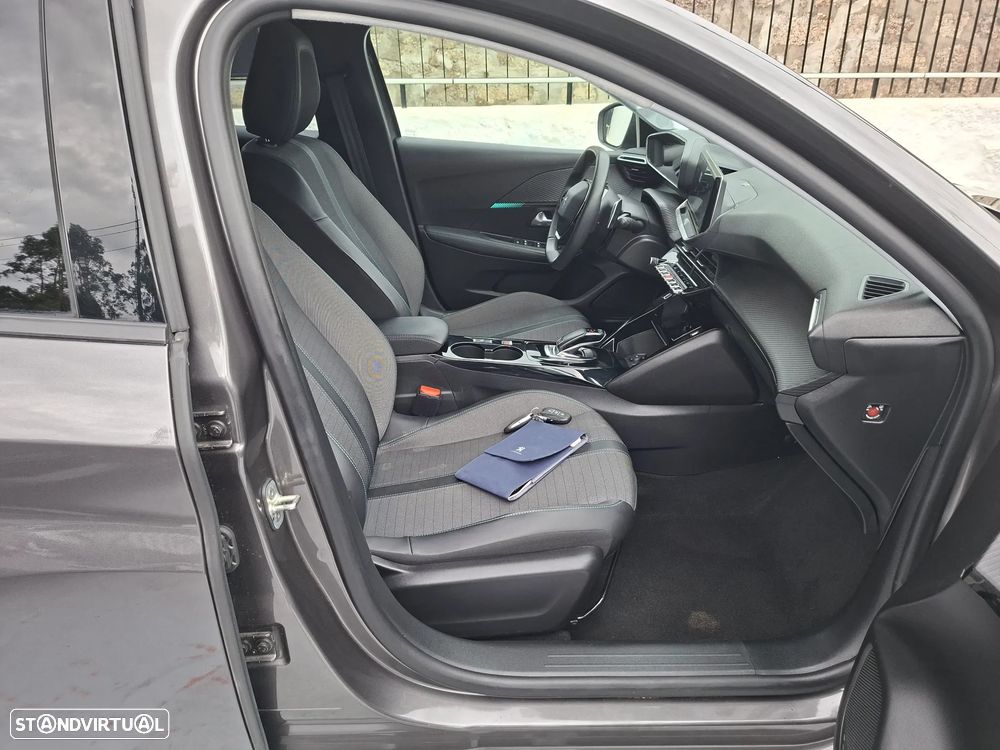 Peugeot 208 PureTech 130 EAT8 Allure - 24