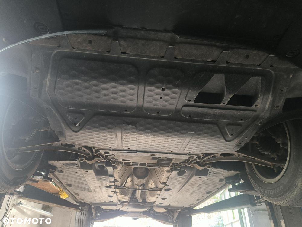 Skoda Octavia 1.6 Combi Ambiente - 34