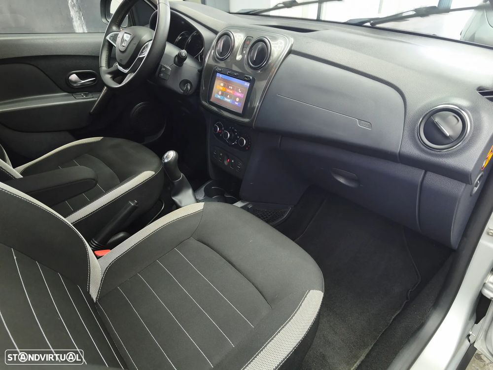 Dacia Sandero 1.5 dCi Stepway - 11