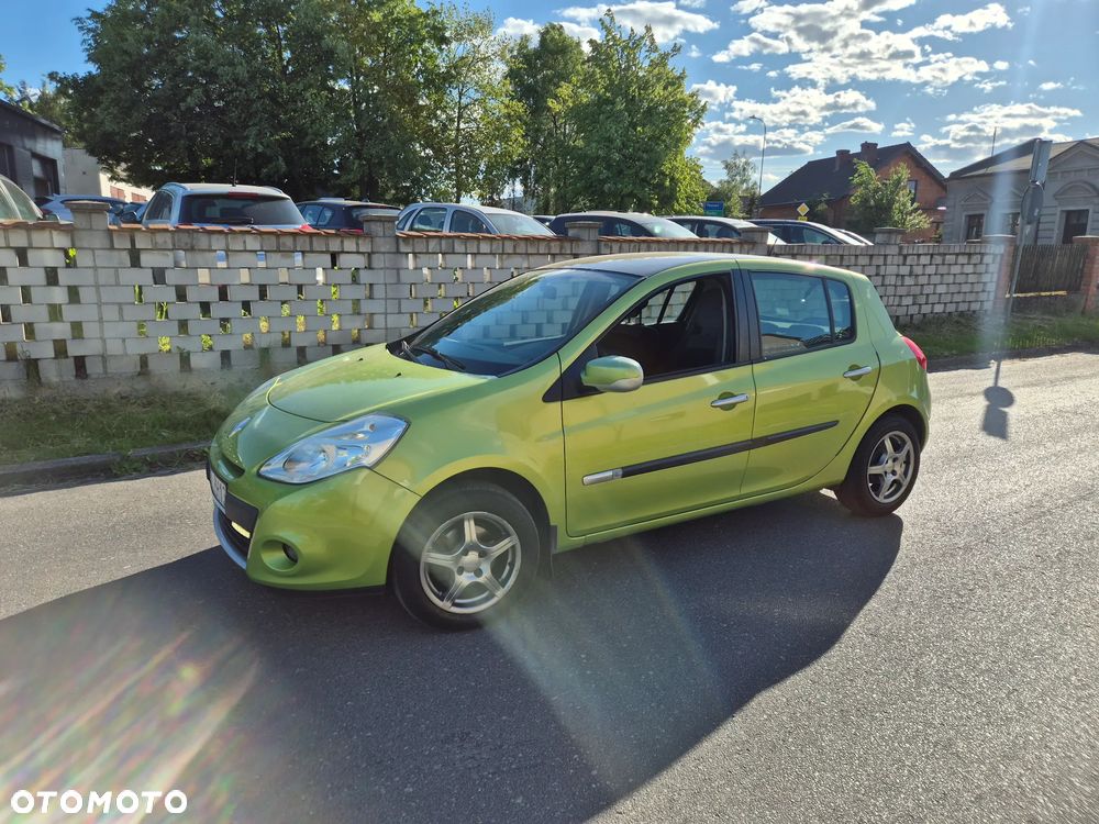 Renault Clio 1.2 16V Authentique - 8