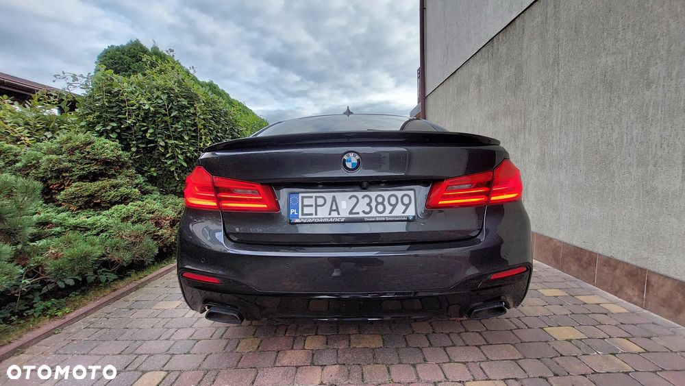 BMW Seria 5 518d M Sport - 10