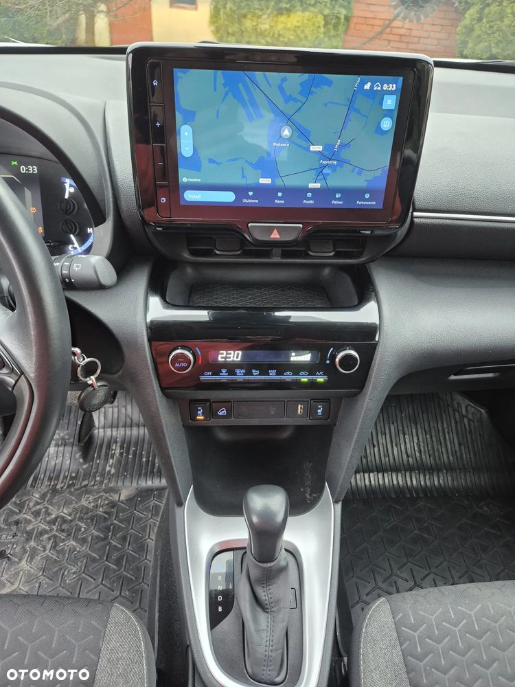 Toyota Yaris Cross Hybrid 1.5 Comfort 4x4 - 21