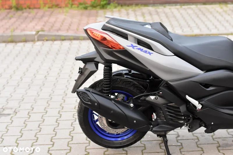 Yamaha X-max - 10