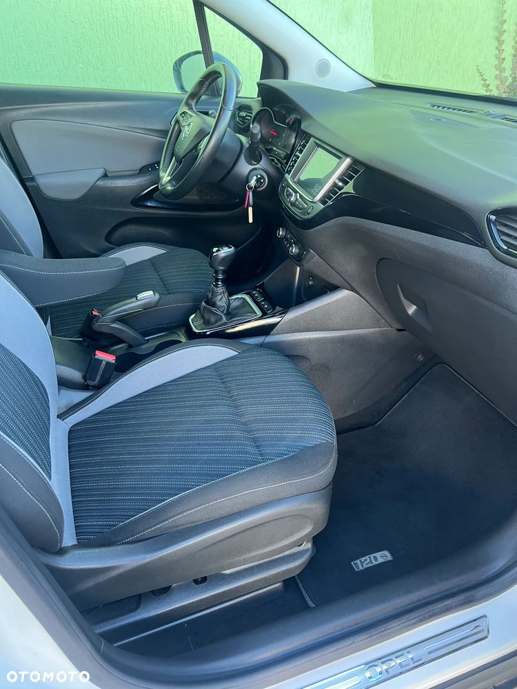 Opel Crossland X - 12