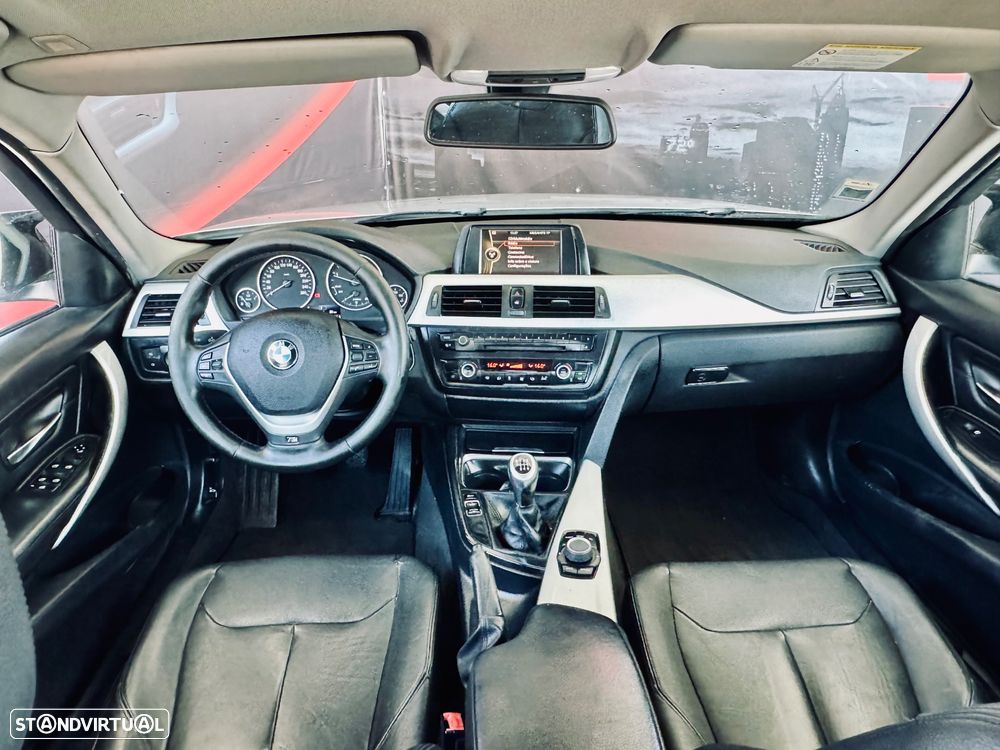 BMW 320 d Pack M - 10