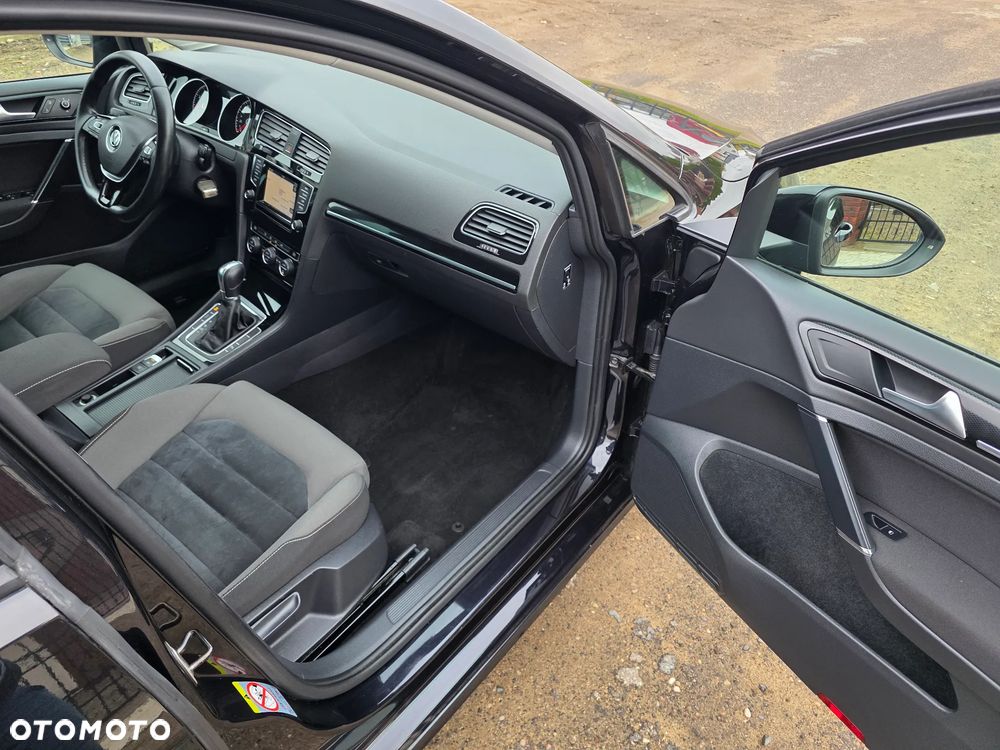 Volkswagen Golf - 9