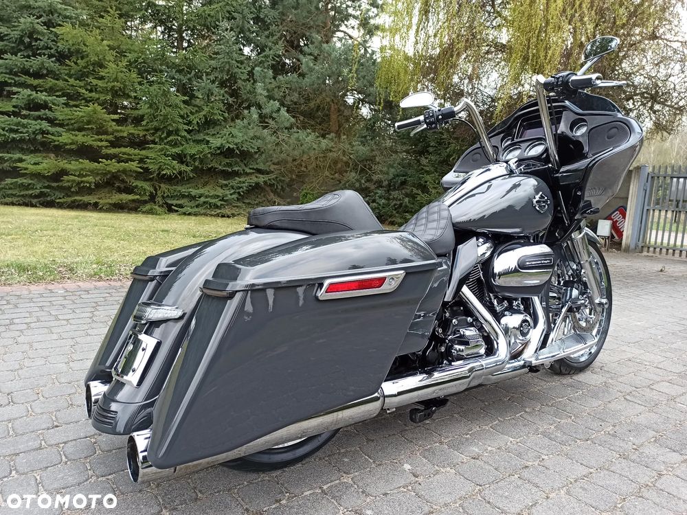 Harley-Davidson Touring Road Glide - 11