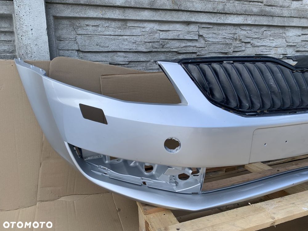 zderzak przedni przód na spryskiwacze skoda octavia III lift 5E0807221 - 2