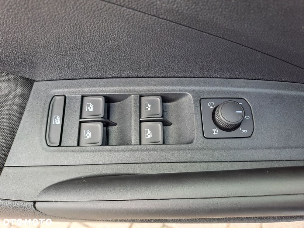 Skoda Fabia 1.0 TSI Drive - 10