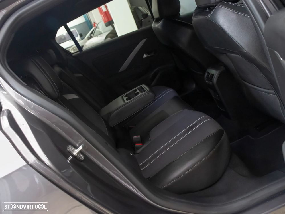 Opel Astra 1.5 D GS Line Aut. - 11