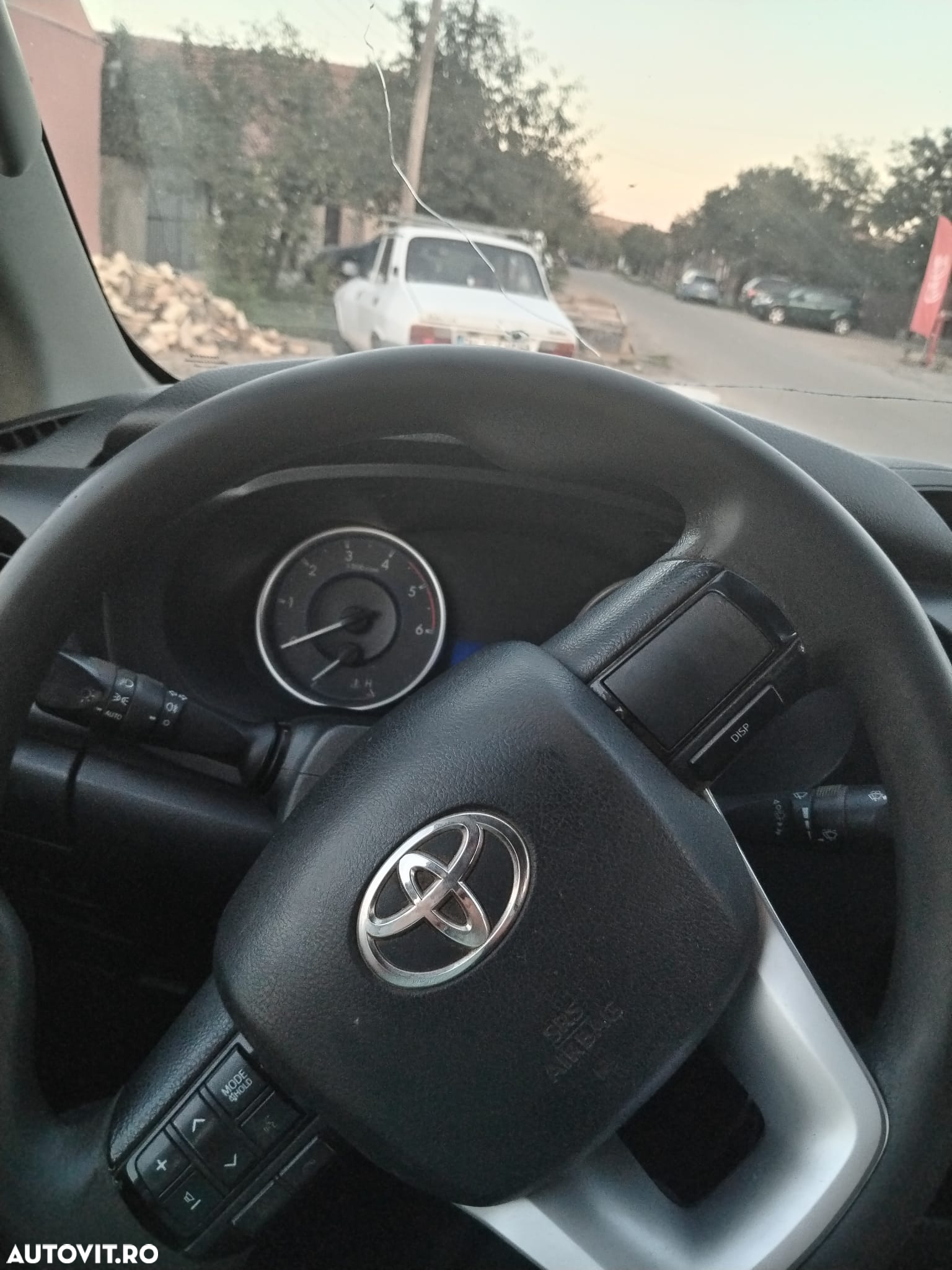 Toyota Hilux - 23