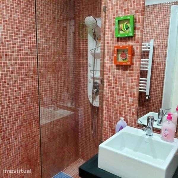 Apartamento T1 com garagem e piscinas - Grande imagem: 5/12