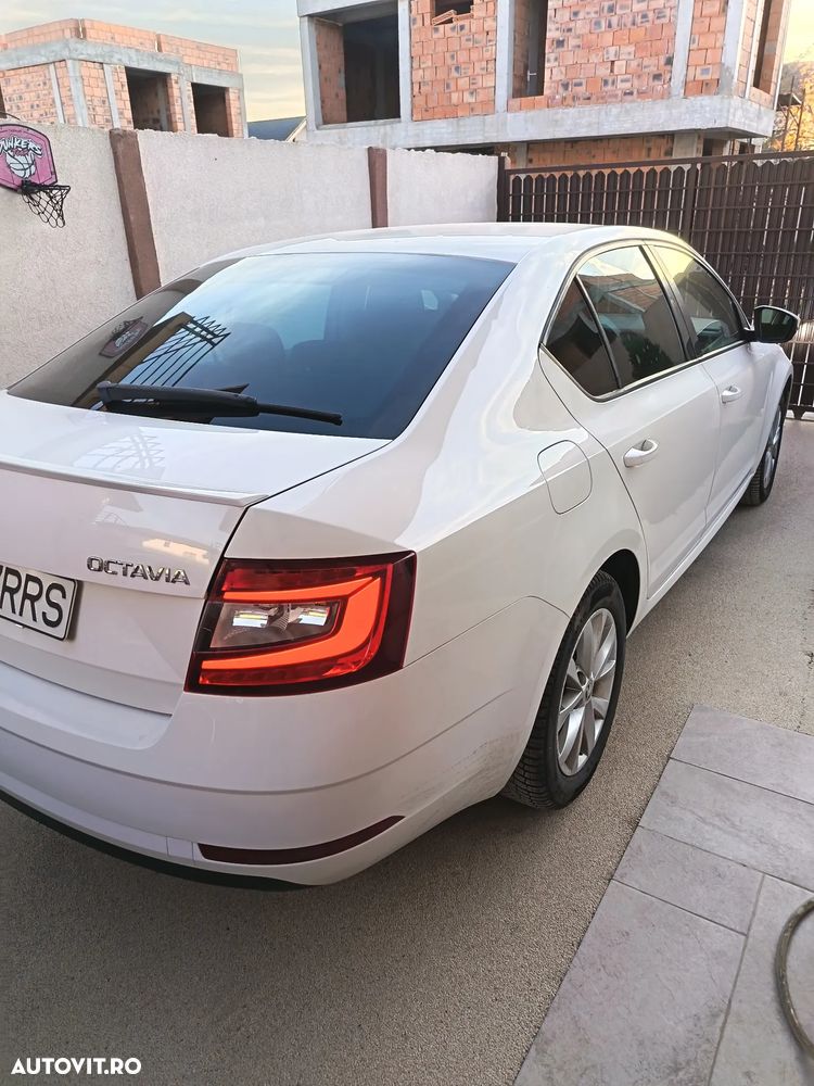 Skoda Octavia - 1