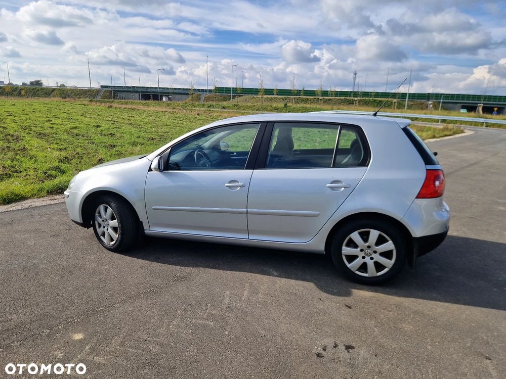 Volkswagen Golf V 1.6 Trendline - 11