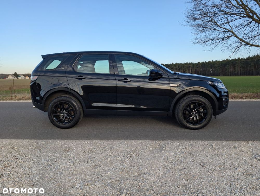 Land Rover Discovery Sport D150 R-Dynamic SE - 8