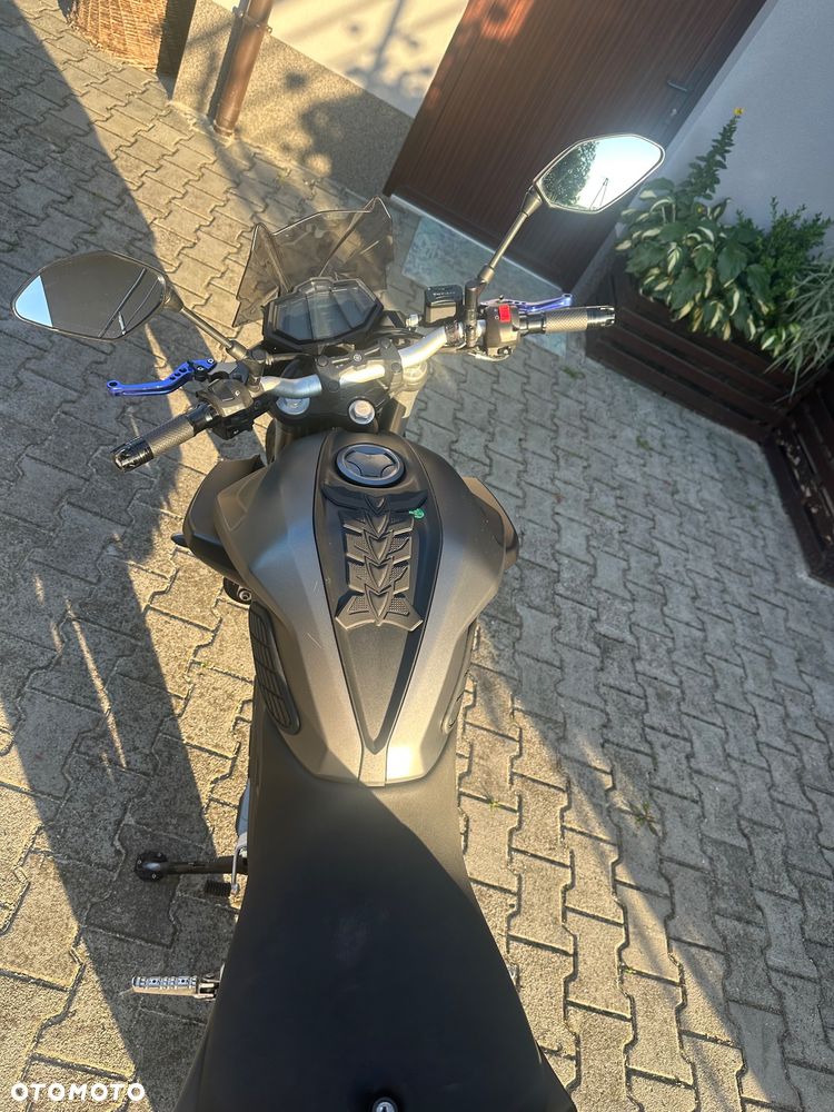 Yamaha MT - 7