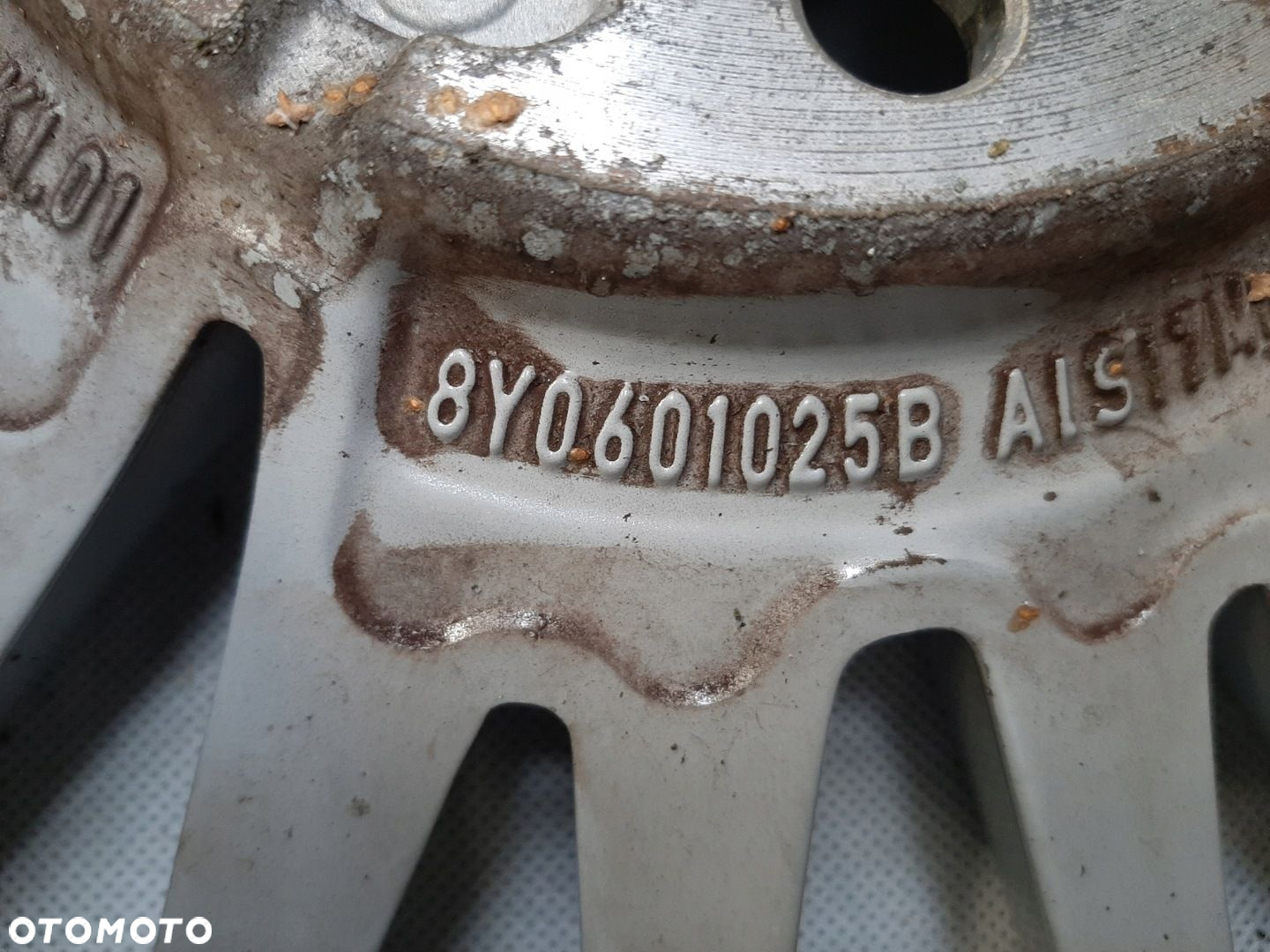 Audi A3 Felga Aluminiowa Alufelga R17 17" 8Jx17H2 8Y0601025B - 5