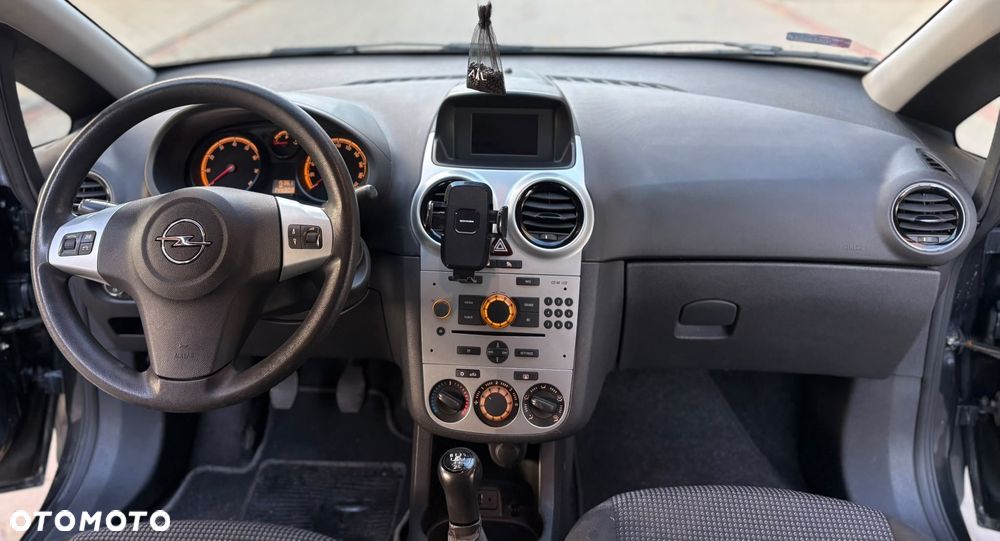 Opel Corsa - 12