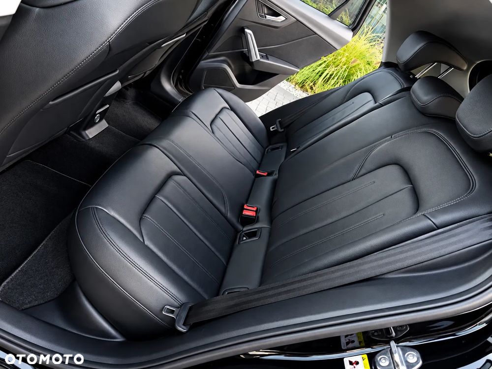 Audi Q2 35 TDI S tronic sport - 28
