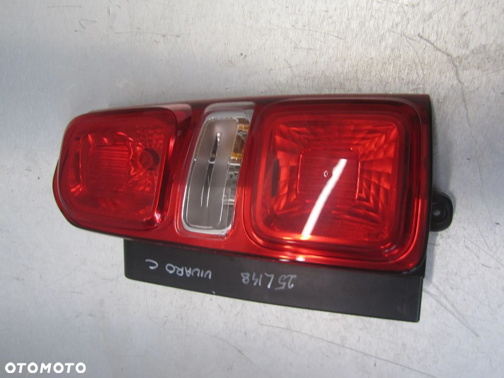 Opel Vivaro C 19r->lampa prawy tył - 1
