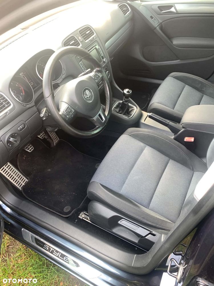 Volkswagen Golf - 5