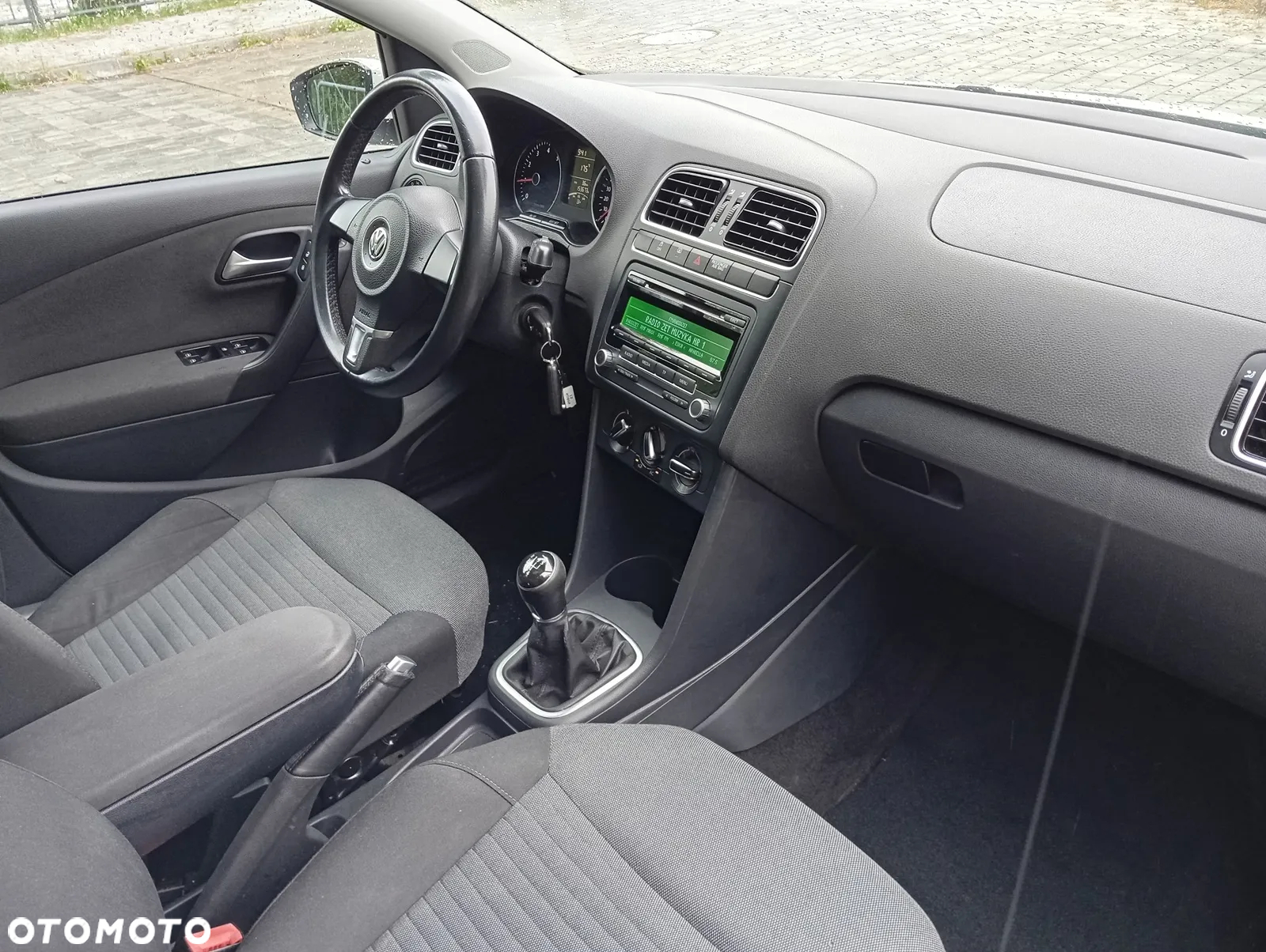 Volkswagen Polo 1.2 MATCH - 11