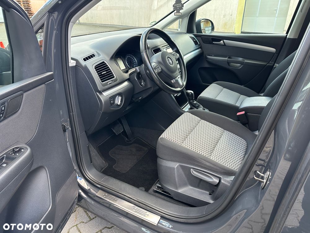 Volkswagen Sharan 2.0 TDI Comfortline DSG - 19