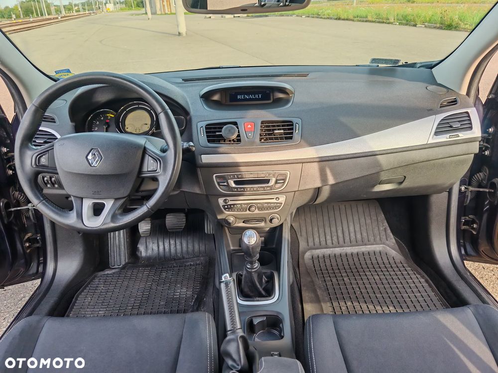 Renault Megane 1.9 dCi Dynamique Euro5 - 28