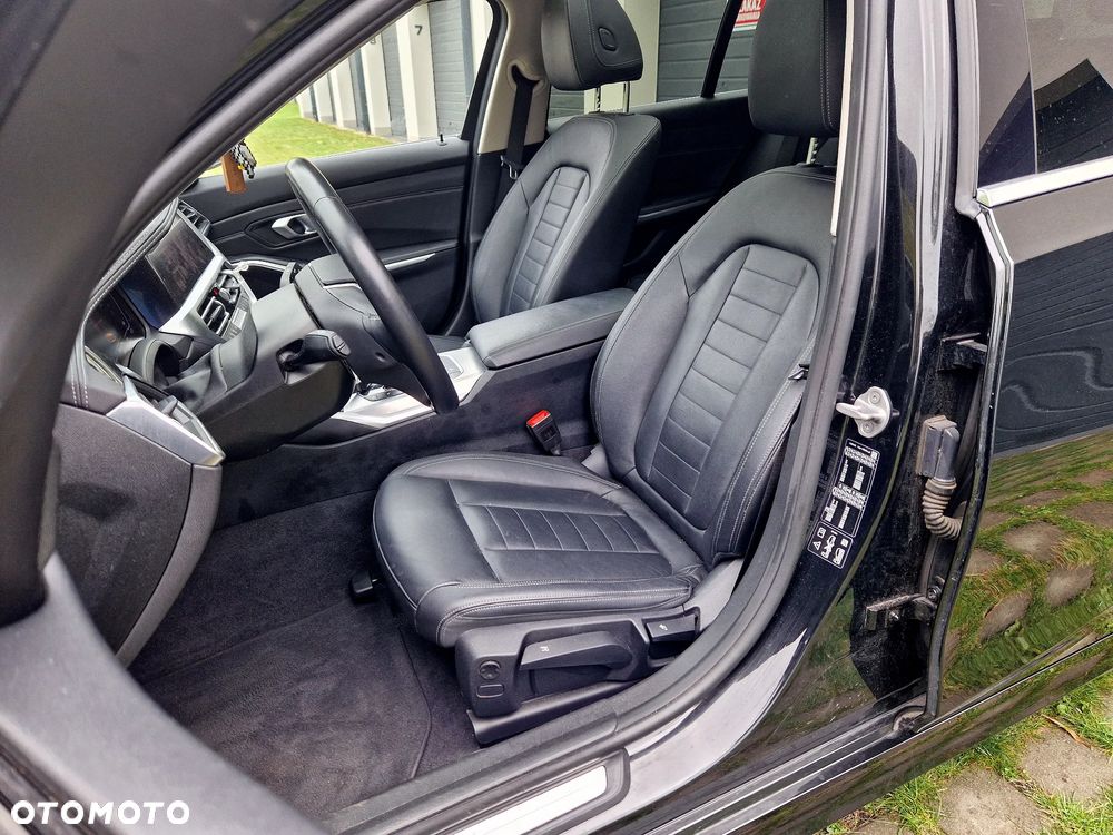 BMW Seria 3 320d xDrive Luxury Line - 18