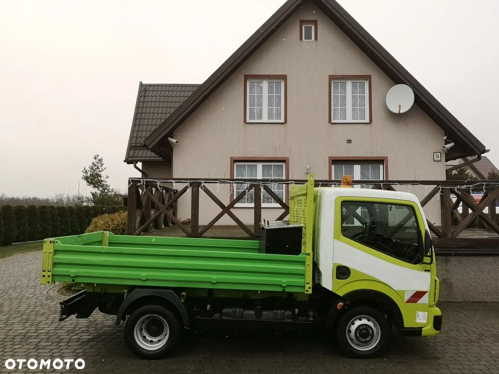 Renault Maxity 2.5dXi 110 - 9