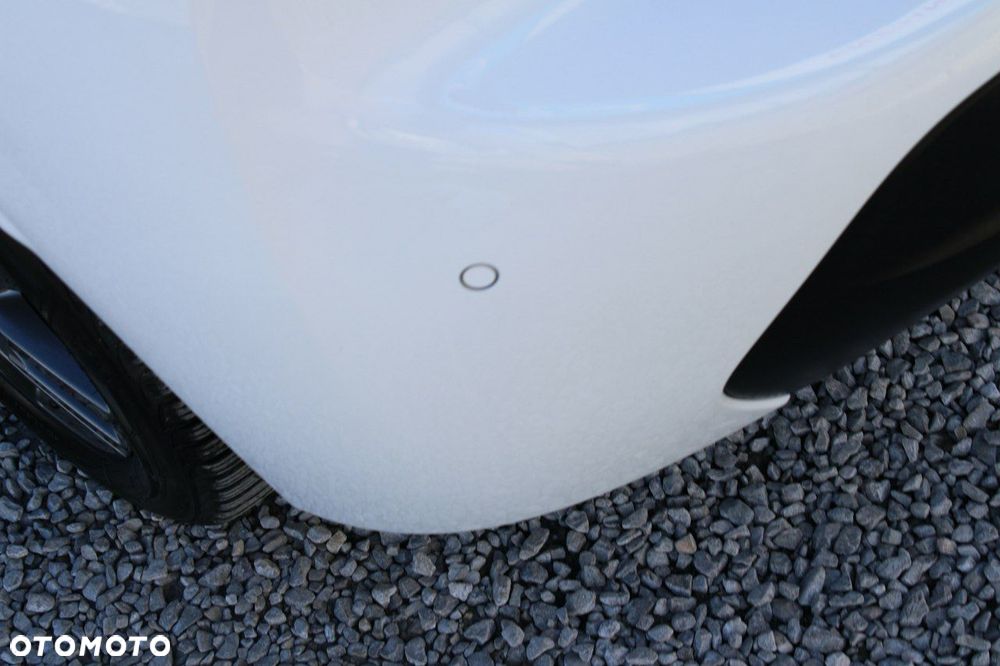 Peugeot 208 - 13