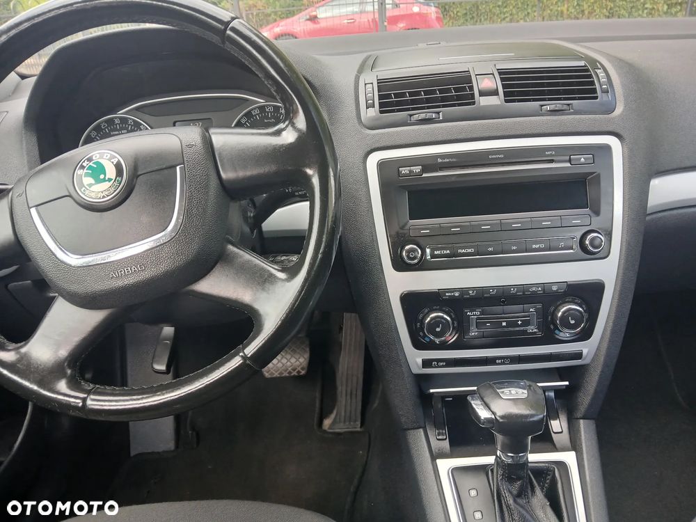 Skoda Octavia 2.0 TDI DPF DSG Elegance - 16