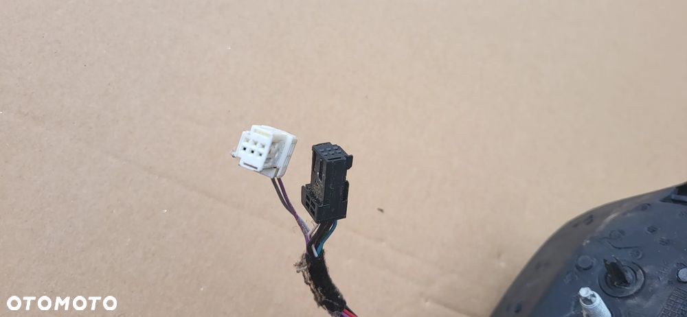 LUSTERKO LEWE CITROEN C3 III 8PIN - 8