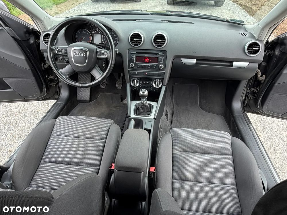Audi A3 Sportback 2.0 TDI DPF Ambiente - 13