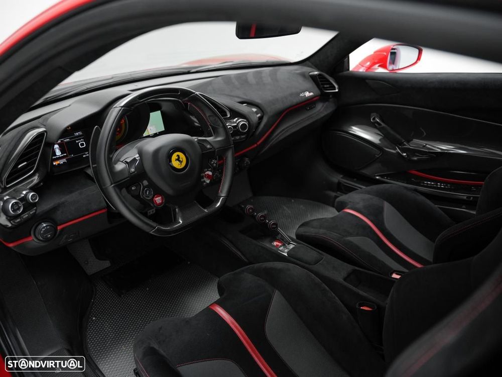 Ferrari 488 Pista - 5