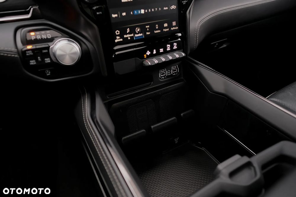 RAM 1500 5.7 Crew Cab Limited - 27