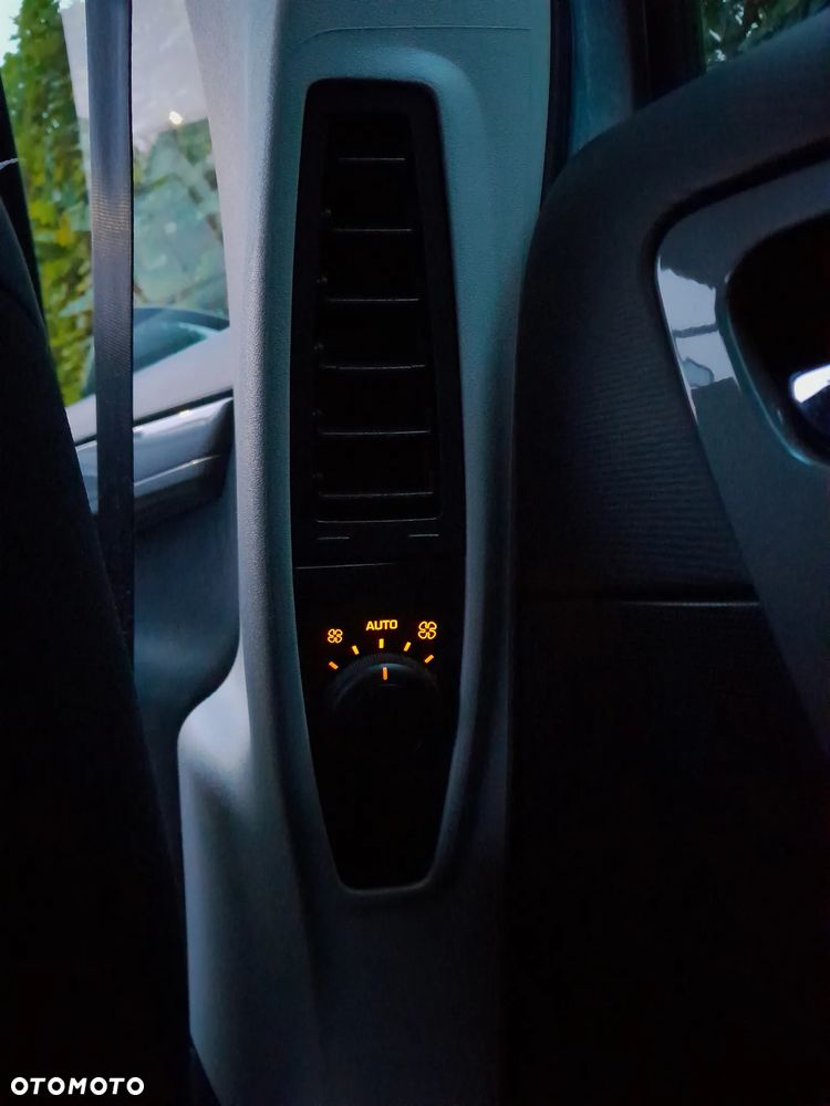 Citroën C4 Picasso THP 150 EGS6 Exclusive - 26
