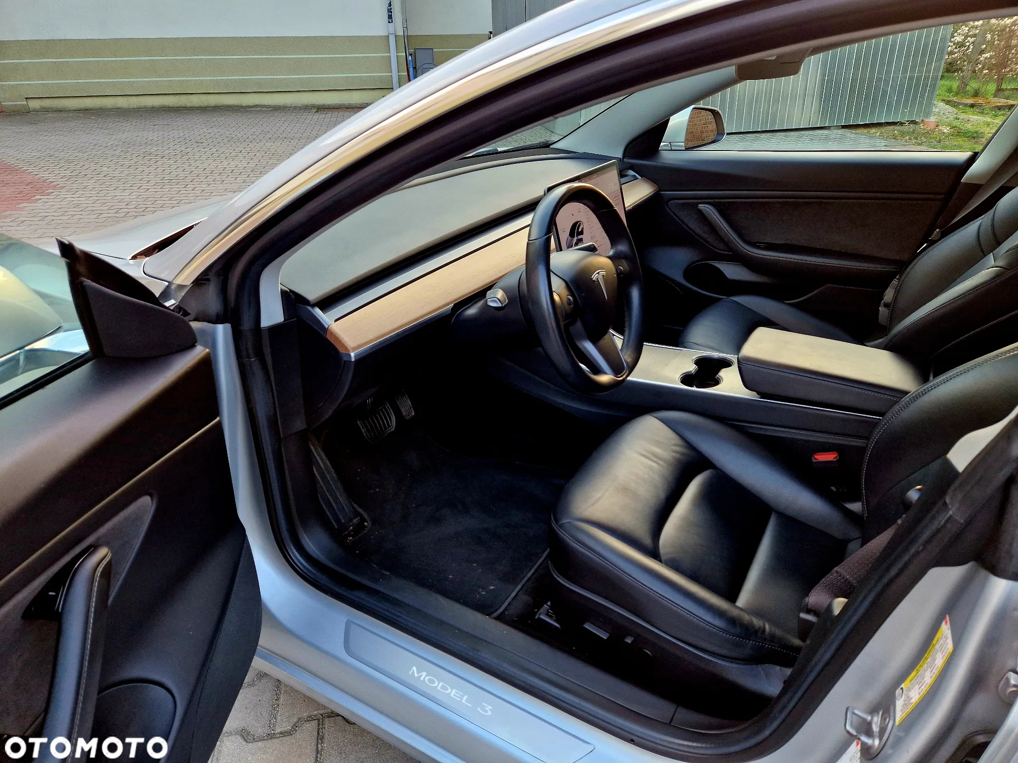 Tesla Model 3 Long Range AWD - 9