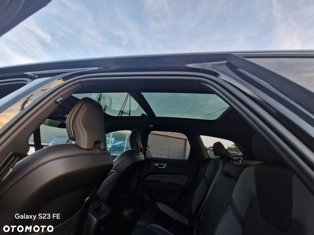 Volvo XC 60 T8 AWD Recharge Ultimate Black Edition - 14
