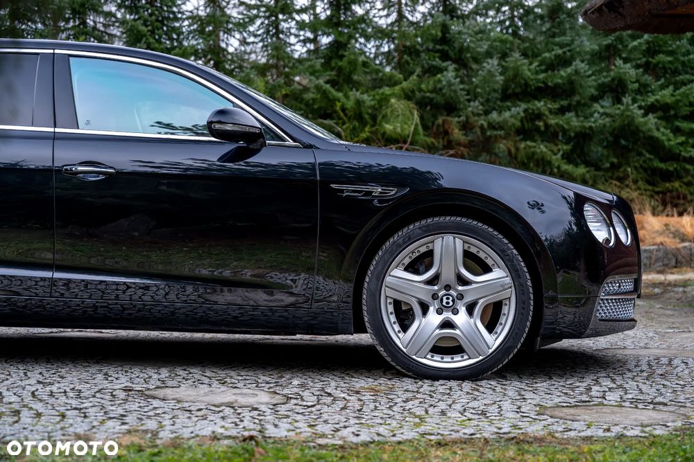 Bentley Flying Spur Mulliner - 17