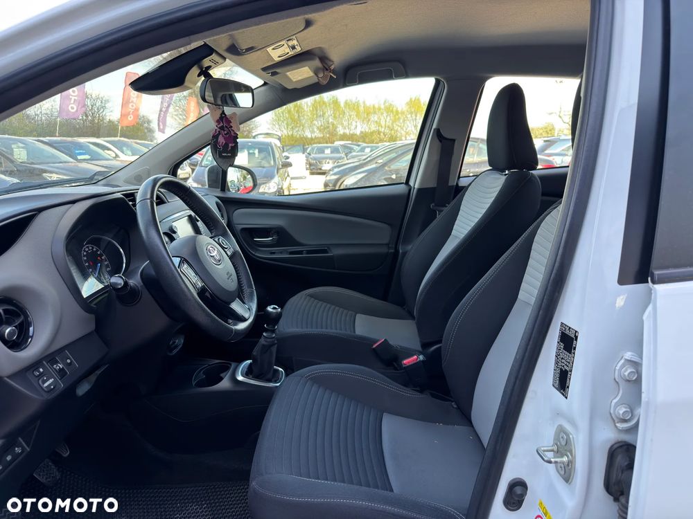 Toyota Yaris 1.5 Premium CVT - 25