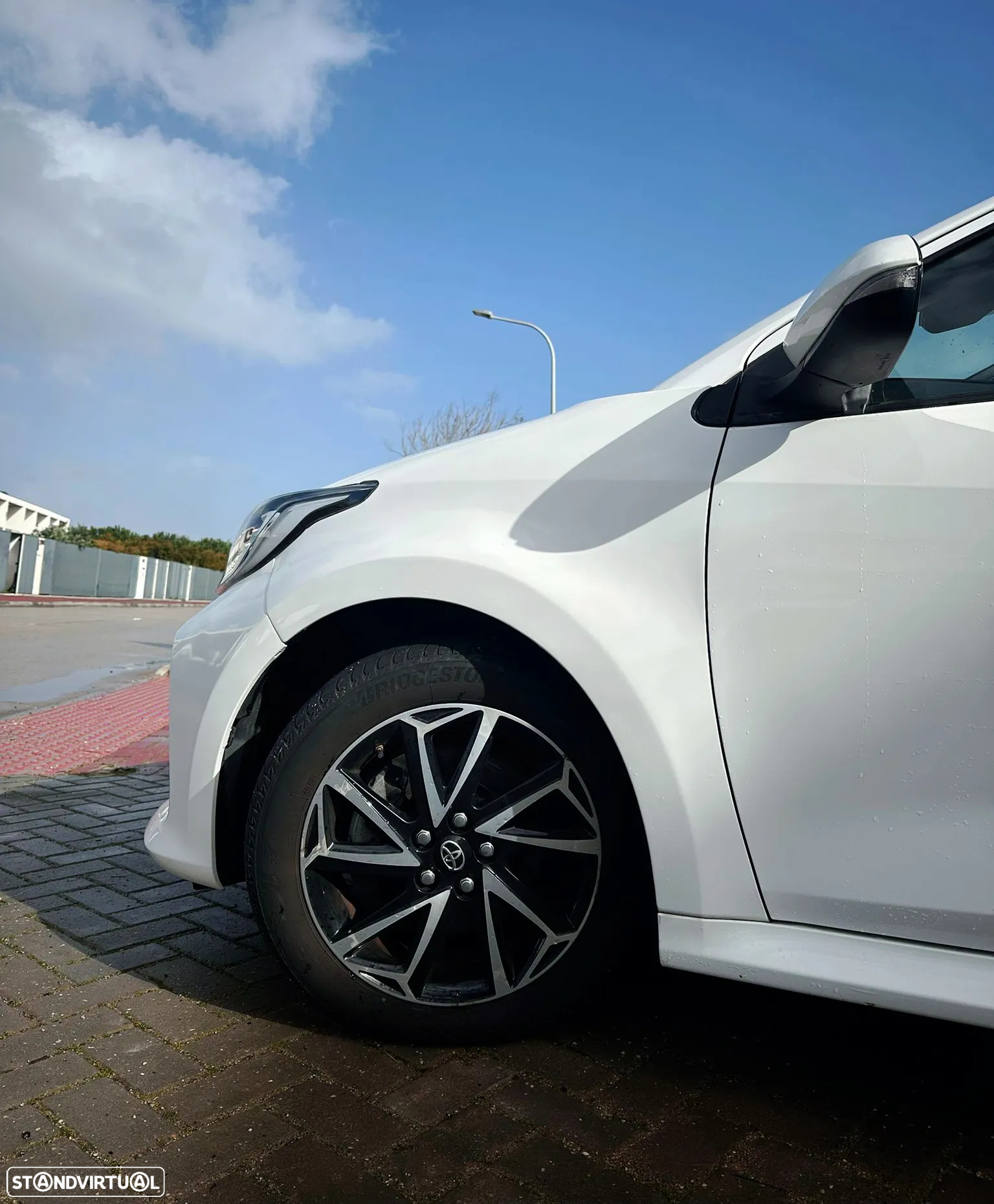 Toyota Yaris 1.5 HDF Comfort Plus - 12